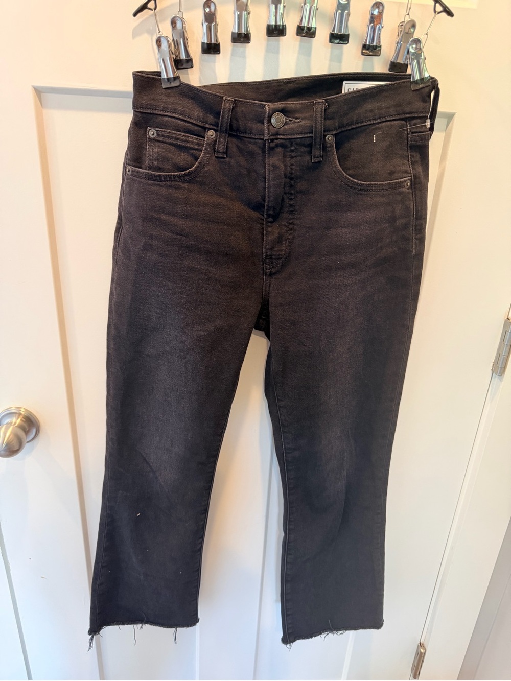 GAP Kick Fit High Rise Cropped Flare Jeans Washed Black Raw Hem 27 4R